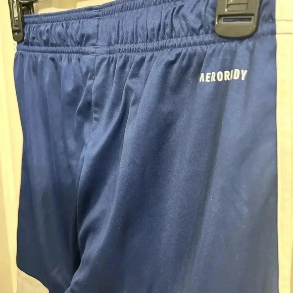 GUC Adidas youth size small. Boys 9-10 Aeroready navy and white athletic shorts - Picture 9 of 9